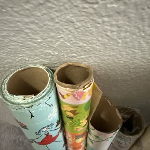 Lot Of Vintage Rolls Of Wrapping Paper 13 Count - Picture 4 of 7